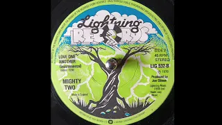 Download Althea \u0026 Donna - Love One Another \u0026 Version (Lightning Records) 1978 MP3