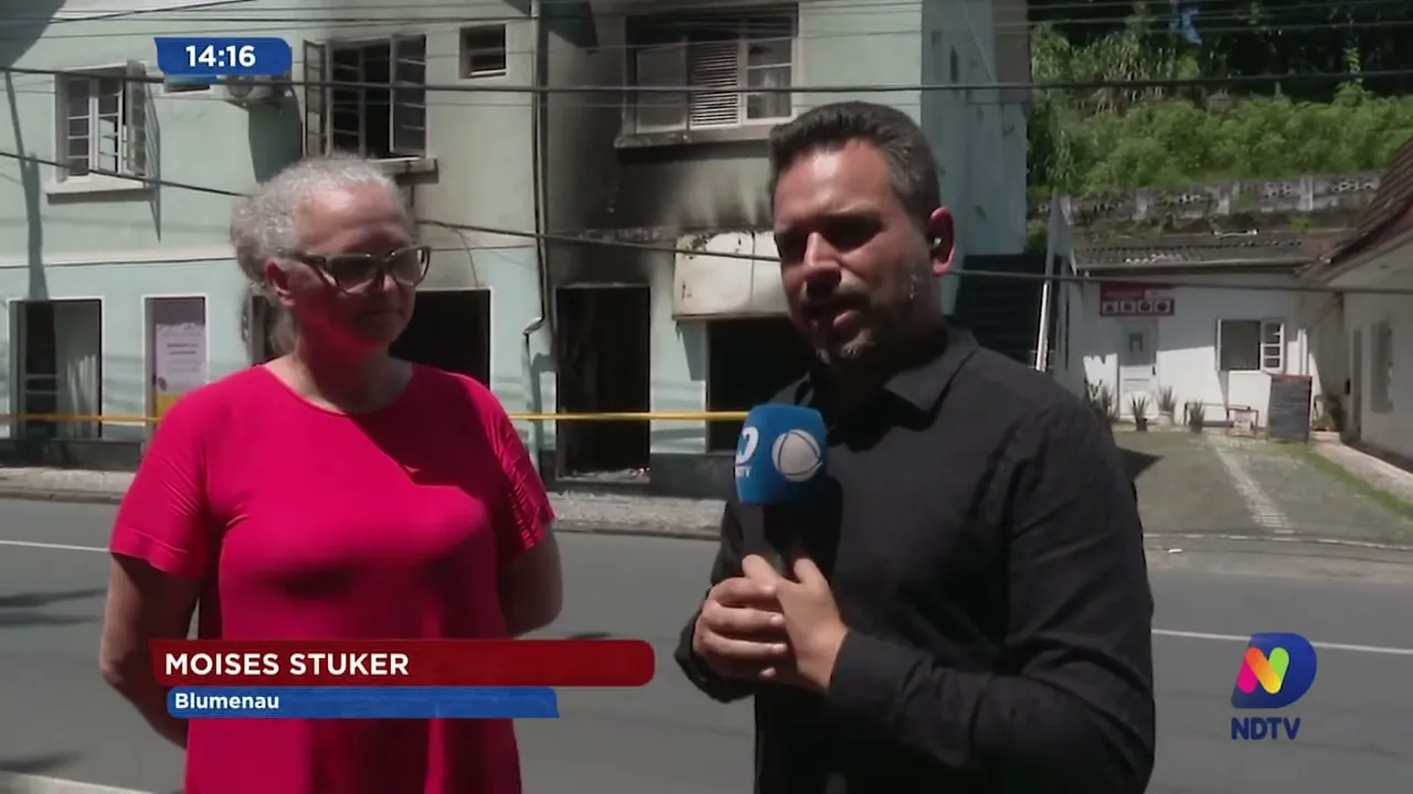 Incêndio destrói sala comercial e danifica outras quatro em Blumenau