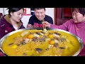 Download Lagu 【超小厨】婆婆给媳妇炖土鸡，5斤土鸡加2斤洋芋，4人一口气喝完，好解馋！