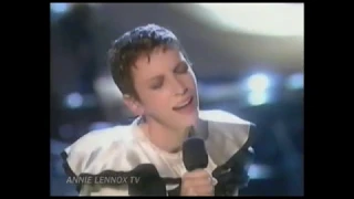 Download ANNIE LENNOX Whiter Shade Of Pale LIVE VH1 HONORS JUNE 1995 Introduced by CHRIS ISAAK MP3