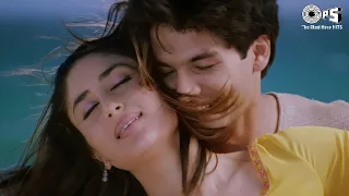 dil mere na aur intezaar kar ishq hai to ishq ka izhaar kar shahid u0026 kareena udit u0026 alka fiza
