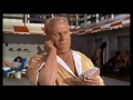 Lagu Goldfinger (1964) - Miami hotel pool scene