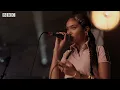 Joy Crookes - Hurts (Radio 1's Big Weekend 2019)