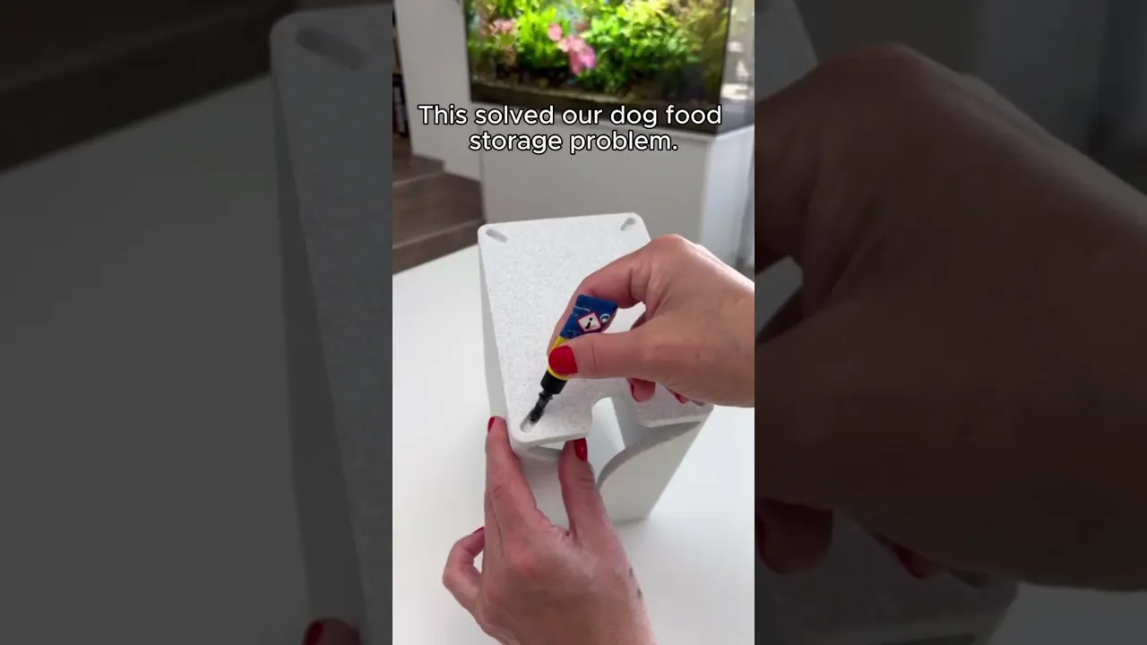 VERTICAL POUCH DISPENSER video thumbnail