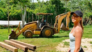 CONSTRUCTION OF A GIANT MODERN PERGOLA PUTTING UP THE HEAVY BEAMS!