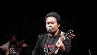 payung teduh kita adalah sisa sisa keikhlasan yang tak diikhlaskan official live video 