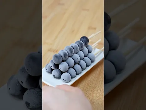 2-Ingredient Frozen Blueberry Chocolate Snack