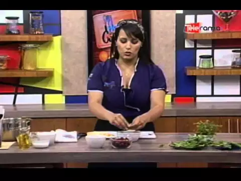 Ensalada de hojas verdes y frambuesas