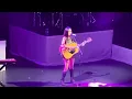 Download Lagu NIKI - Take A Chance With Me (Live in London) - 6 October 2023