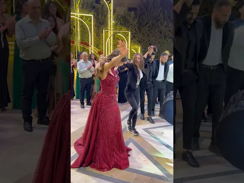 العروس تتألق على الاول وتتحدى الدبيكة😳dabke lebanon