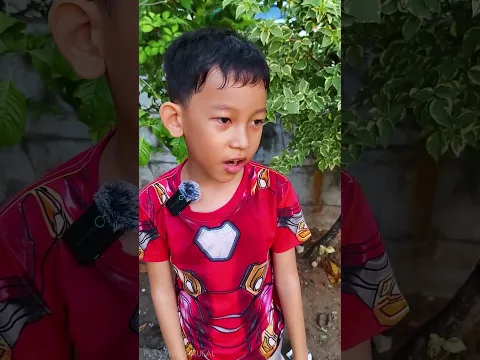 anak anak main bola kaki