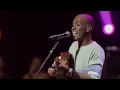 Turma do Pagode - O amor / Mais feliz ((O Som das Multidões Ao Vivo) [Clipe Oficial])