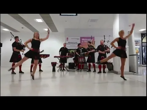 Download MP3 Flings & Things - Everybody Dance Now by The Red Hot Chilli Pipers