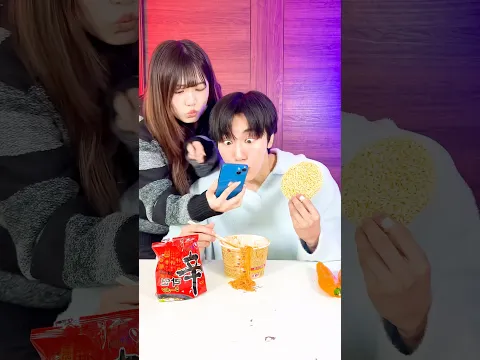 Can ISSEI Be Distracted This Easily?!❣️❣️
