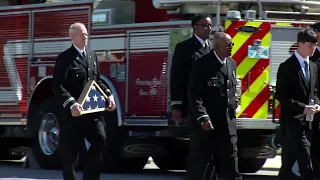 HONORING BIZZELL Hundreds gather to mourn Tulsa firefighter