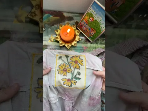 Did you know you can put crayon on clothes? 🖍️
