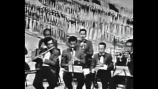 من ارشيفات المغرب نقدم لكم صوت الحسن ينادي بلسانك يا صحراء 