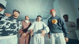                                 طبول الحرب                       دندنها
