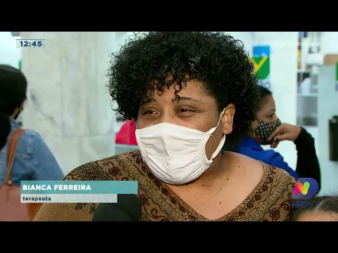 Rebeca Andrade chega ao Brasil e recebe o carinho dos fãs