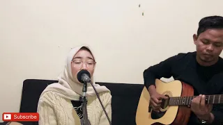 Download Mahen - Pura Pura Lupa Cover ( Live Acoustic By Putri \u0026 Roy mustar) MP3