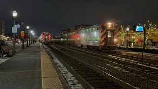 Metra UPW trains 69 70 have a perfect meet at elmhurst station