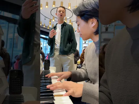 His voice made the whole supermarket stop 😍