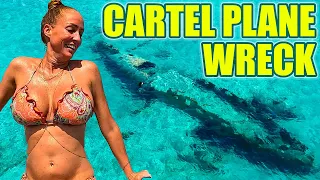 Exploring a Real Cartel Plane Wreck Underwater!