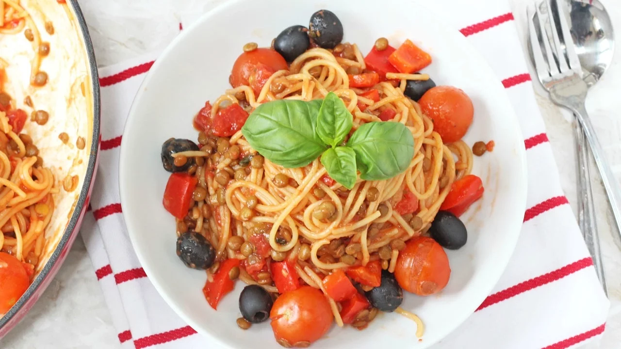 Tomato Basil & Lentil One Pot Pasta   Vegan Pasta Recipe