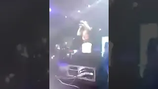 تامر عاشور يغني جيت علي كرامتي من حفل الغردقة            سمعها