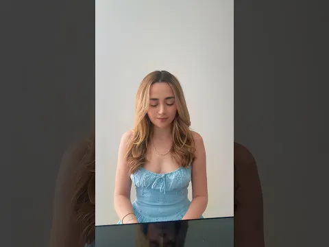 Solo falta 1 día para que escuchen esta versión tan especial de “Brillas” ✨ #carolinaross #brillas