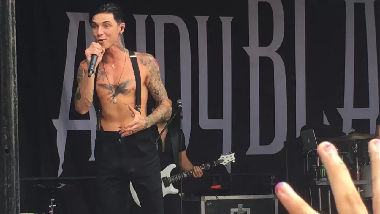 Andy Black- Homecoming King + We Don't Have To Dance- Live@ Vans Warped Tour 2017