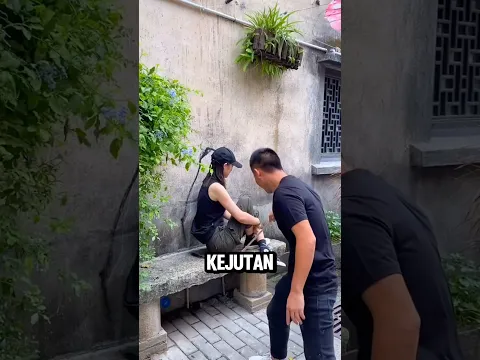 Karna cowok ini melihat dia galau terus, ia kasih kejutan spesial banget