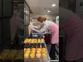Icing 100 cupcakes in 10 minutes