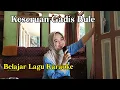 Download Lagu Keseruan gadis bule belajar karaoke