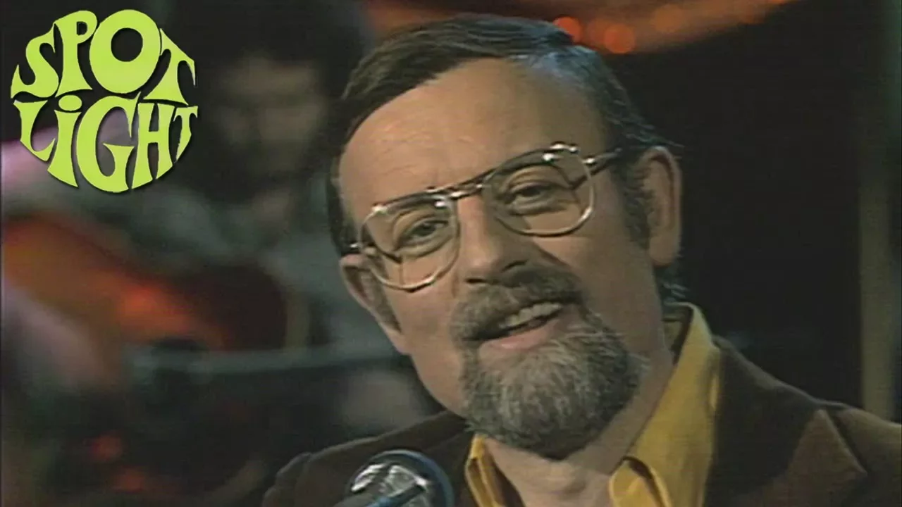 Roger Whittaker - Dirty old town (Live on Austrian TV, 1976)