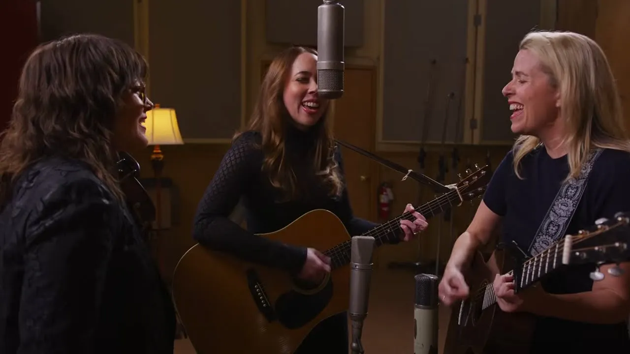 I'm With Her - Ancient Light (Live at Sunset Sound) I'm With Her - Ancient Light (Live at Sunset Sound)