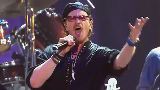 toto hold the line live in poland hq 