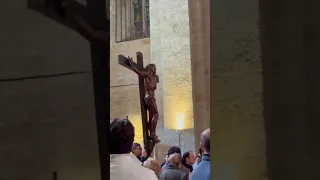 ¡Levanta tu mirada al crucificado!