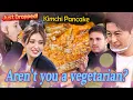 Download Lagu Aspiring vegetarian loved this Kimchi pancake 🤤💕 | Street food bikers