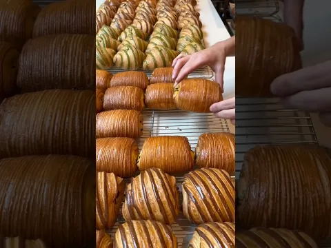 🇨🇭 Pain SUISSE 🥐🥐 for BREAKFAST treats 😋 #switzerland #suisse #chocolate #pastry #albertomagri