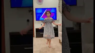 العين يا نور العين لشوفك تواقة 