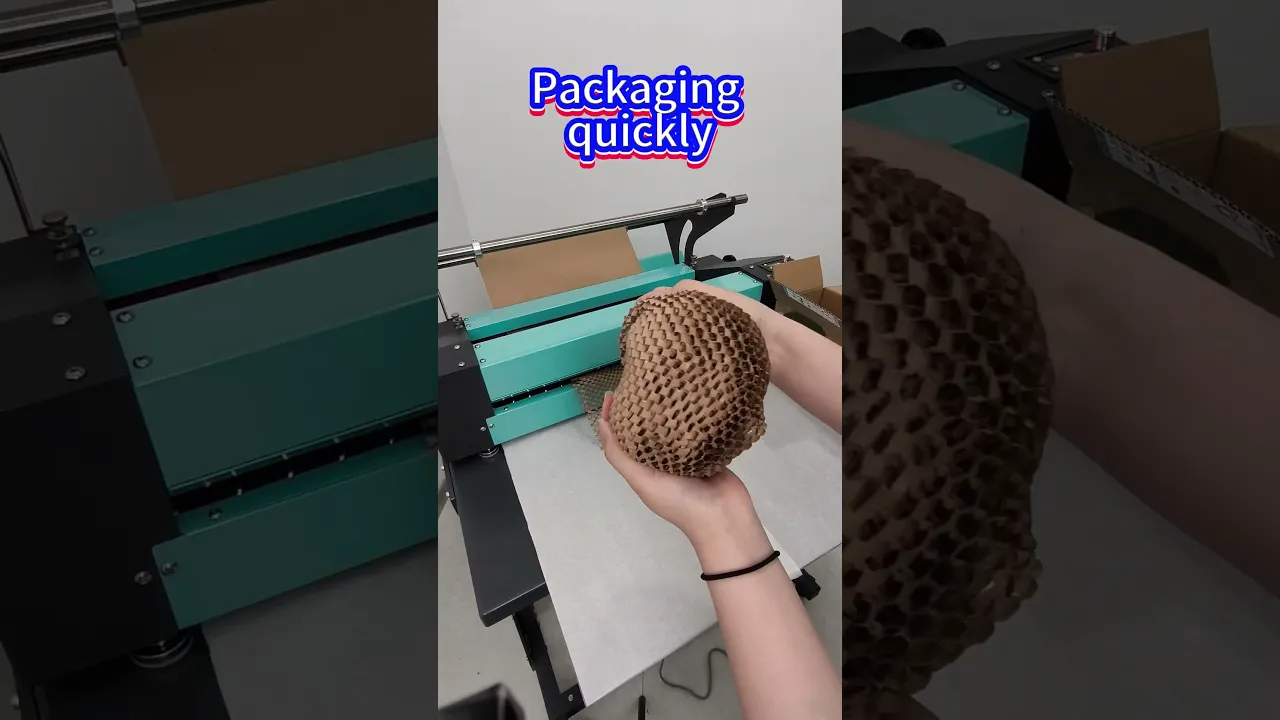 Auto honeycomb paper feeder, labor-saving and neat packing.