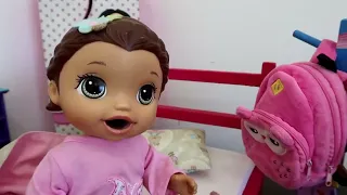 ROTINA DA TARDE DA MINHA AMANDINHA E SANDY COMENDO PAPINHA BEBENDO SUCO