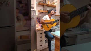 عمرو مصطفى لحن اغنيه باين حبيت 