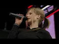 Avril Lavigne - Sk8er Boi (The Prince's Trust Party In The Park 2004)
