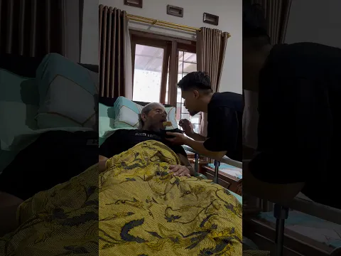 Bapak kalo makan itu lama