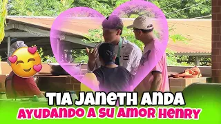 Cachamos a Tía Janeth Ayudando a su Amor Henry 