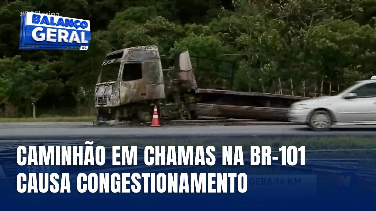BR-101 em Palhoça tem trânsito caótico após caminhão pegar fogo