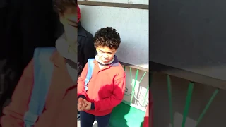 مدرس يضرب طفل بالمدرسه بقسوة حسبنا الله ونعم الوكيل 