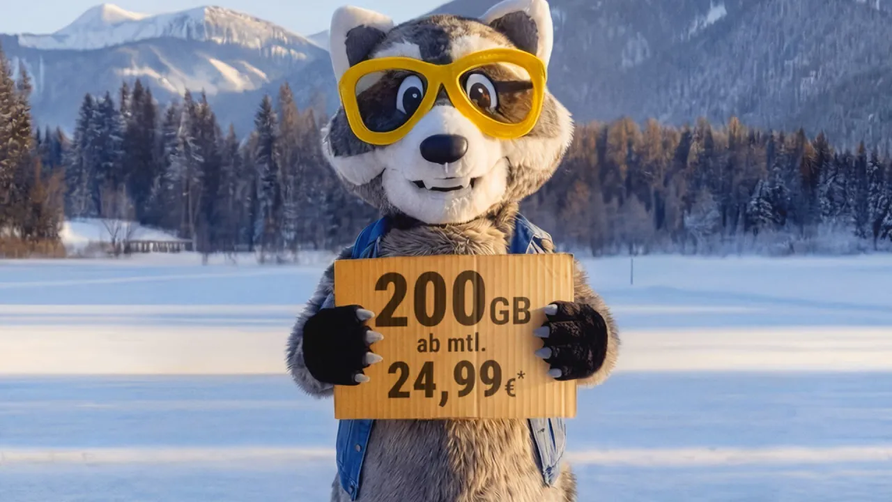 SIMon mobile — SIMON mobile — 200GB for 24.99€ (YouTube video ad)